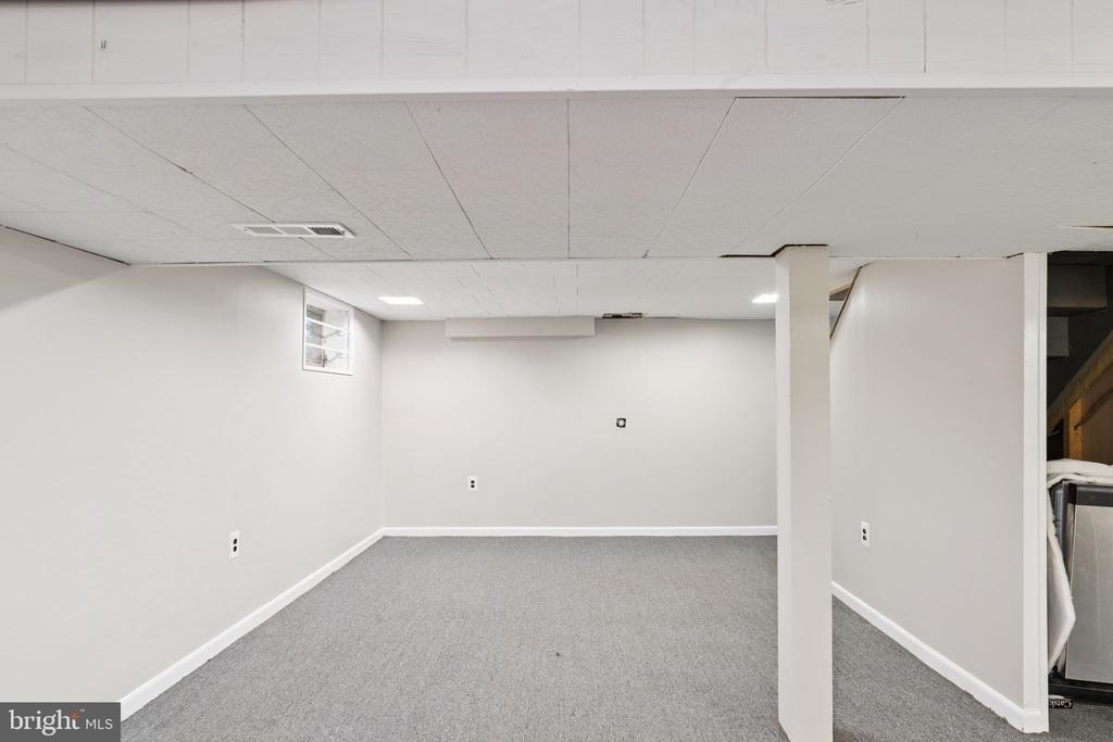 6226 Woodcrest Avenue - Photo 45