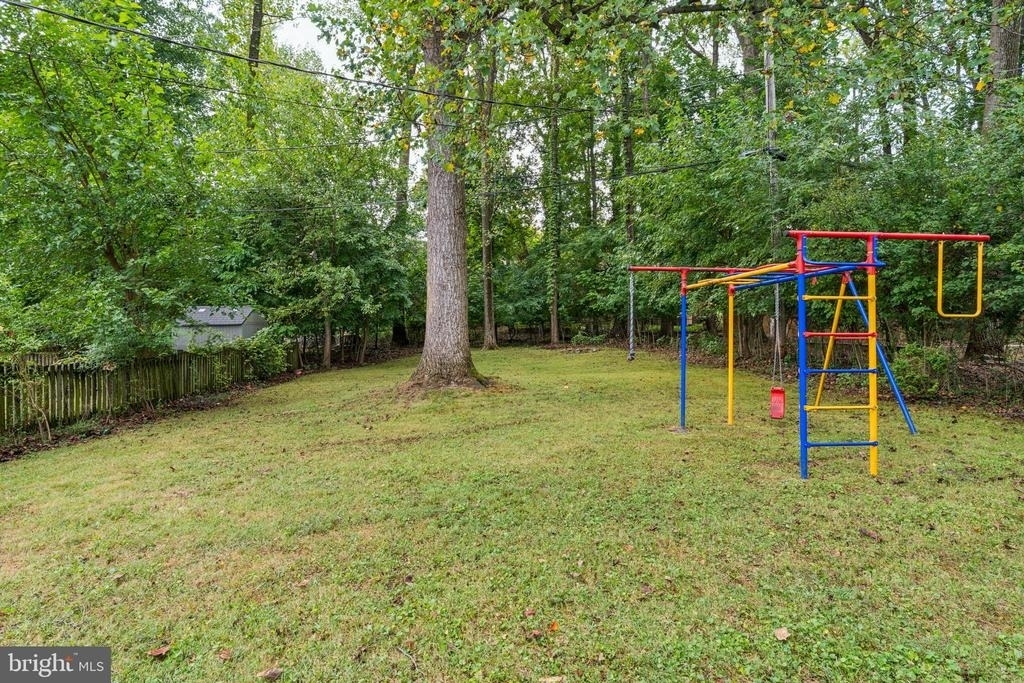 6226 Woodcrest Avenue - Photo 2