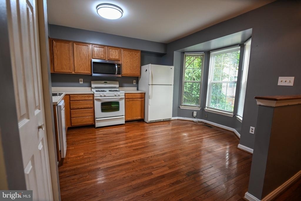 6503 Polynesian Lane - Photo 2