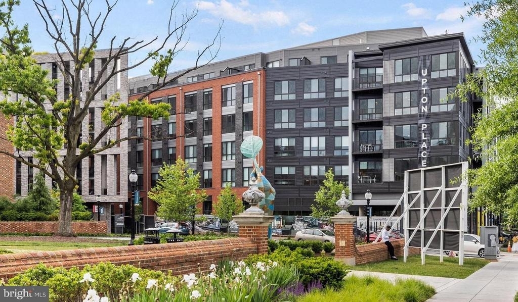 4000 Wisconsin Avenue Nw - Photo 0