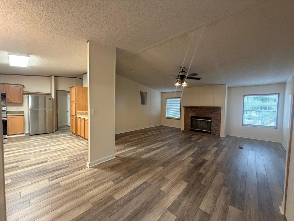 138 Maegan Ln - Photo 2