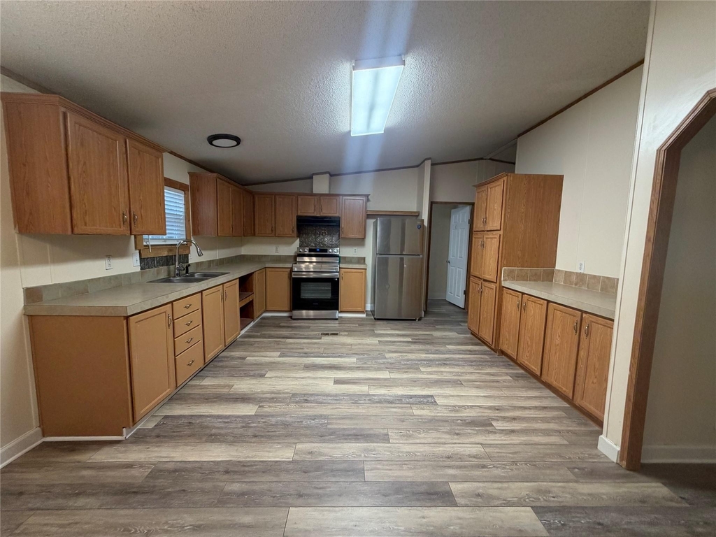 138 Maegan Ln - Photo 4
