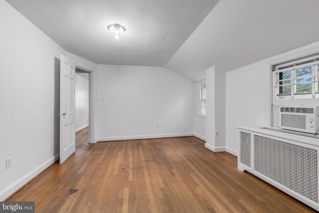 4215 Chesapeake Street Nw - Photo 20