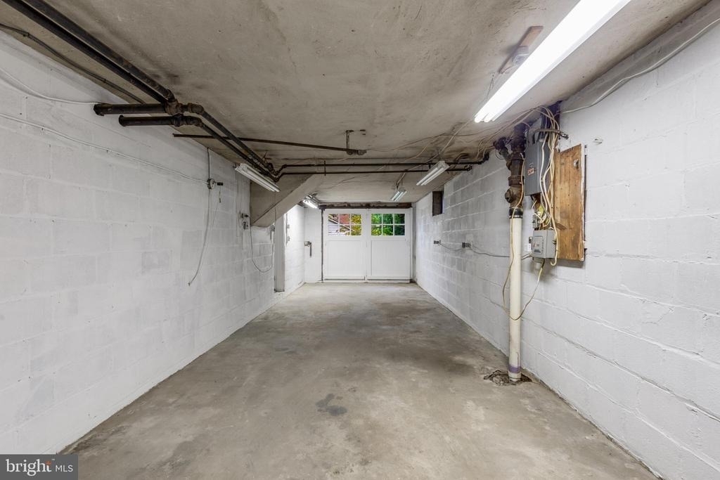 4215 Chesapeake Street Nw - Photo 32