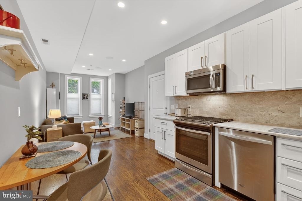 611 2nd Street Ne - Photo 8