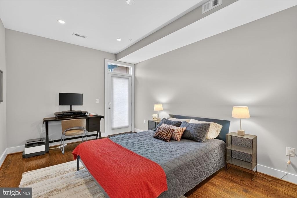 611 2nd Street Ne - Photo 3