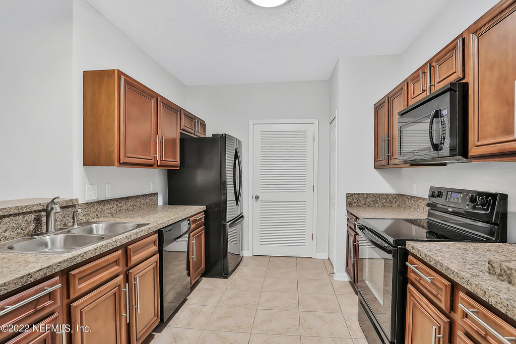8241 Pelican Landing Road - Photo 9