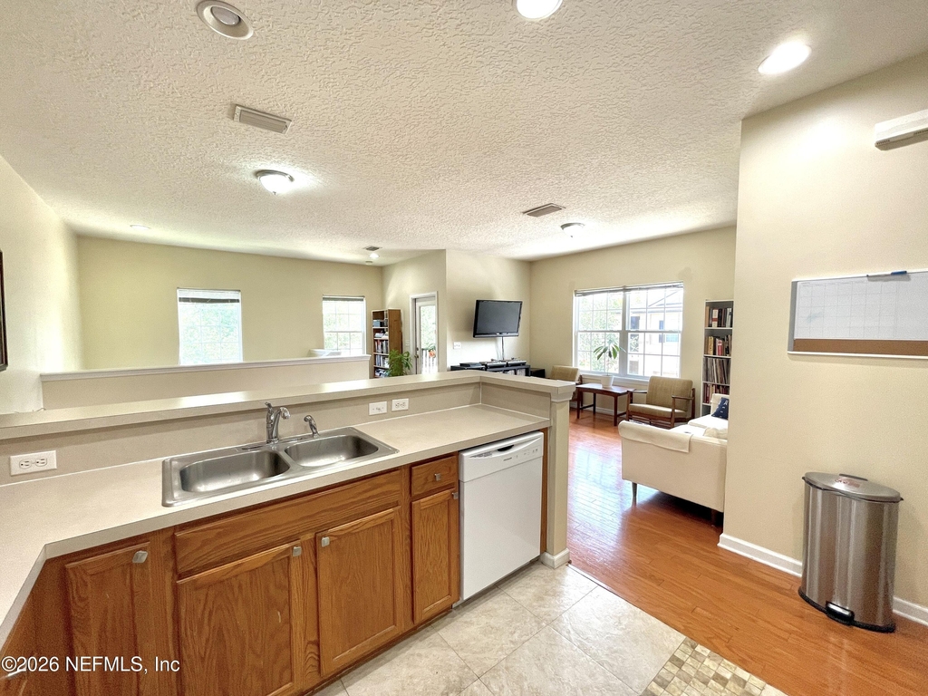 12301 Kernan Forest Boulevard - Photo 7