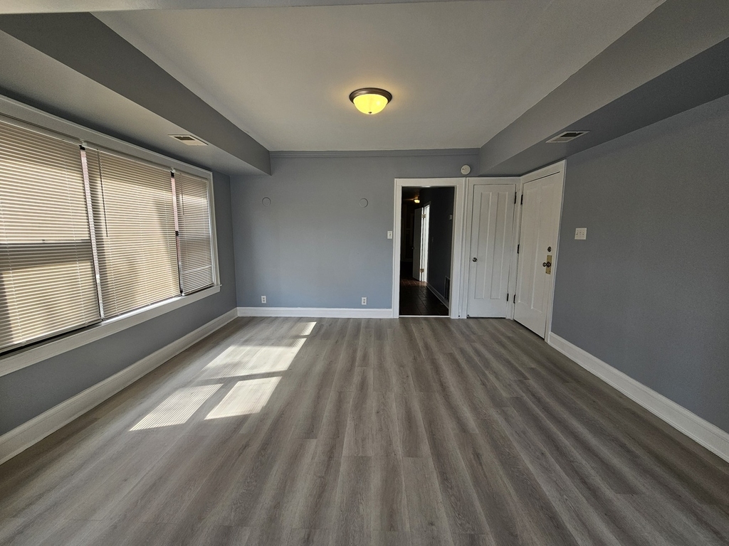 6604 Roosevelt Road - Photo 5