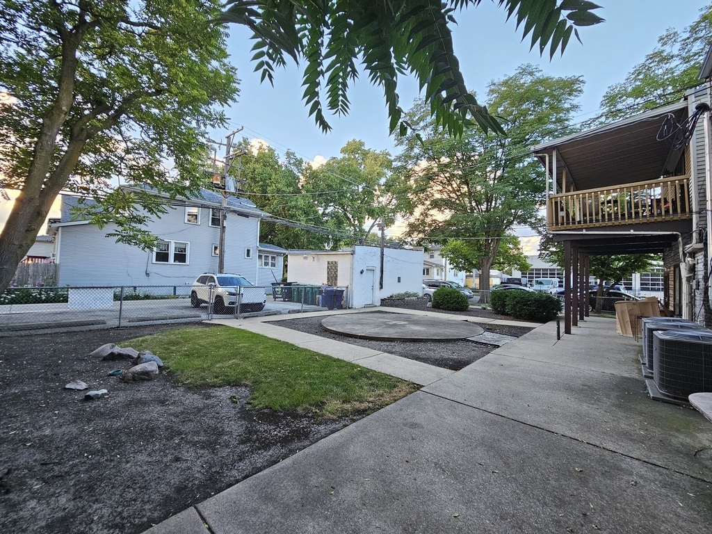 6604 Roosevelt Road - Photo 16