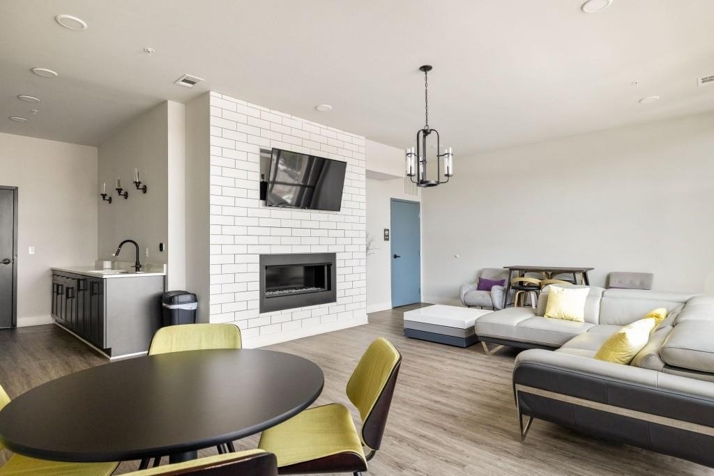 764 Memorial Drive Se - Photo 20