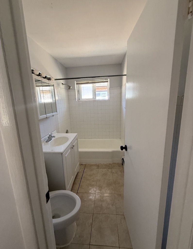 12448 Fairview Avenue - Photo 6