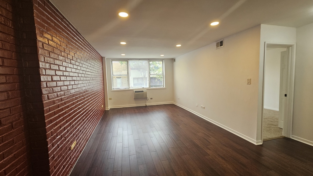 2250 N Lincoln Avenue - Photo 5