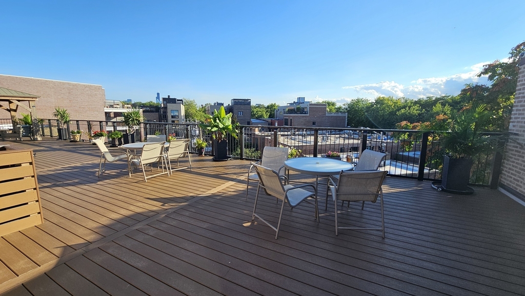 2250 N Lincoln Avenue - Photo 12