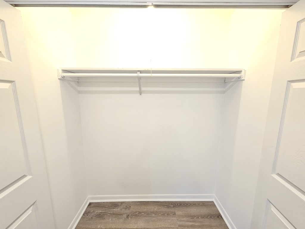 2250 N Lincoln Avenue - Photo 3