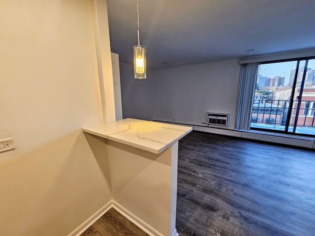 2250 N Lincoln Avenue - Photo 14