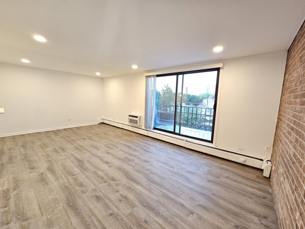 2250 N Lincoln Avenue - Photo 5