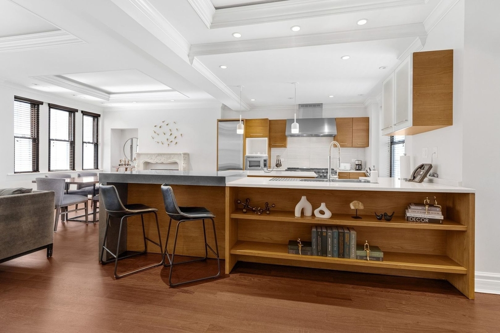 70 E Walton Street - Photo 7
