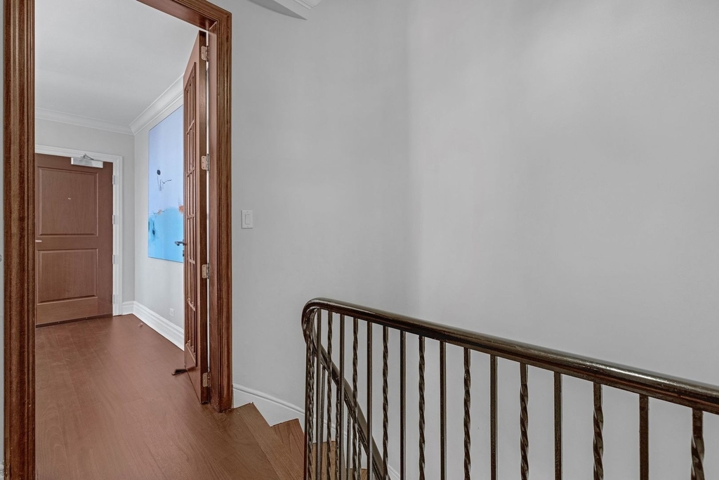 70 E Walton Street - Photo 10