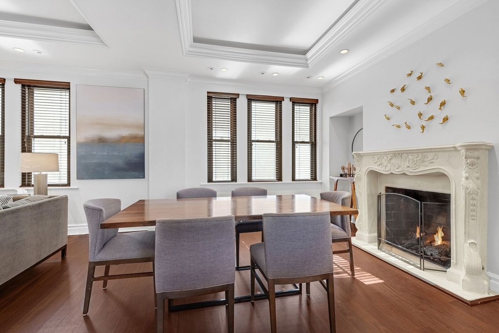 70 E Walton Street - Photo 6