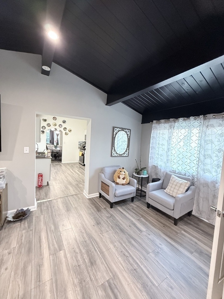 223 W 106th Street - Photo 9