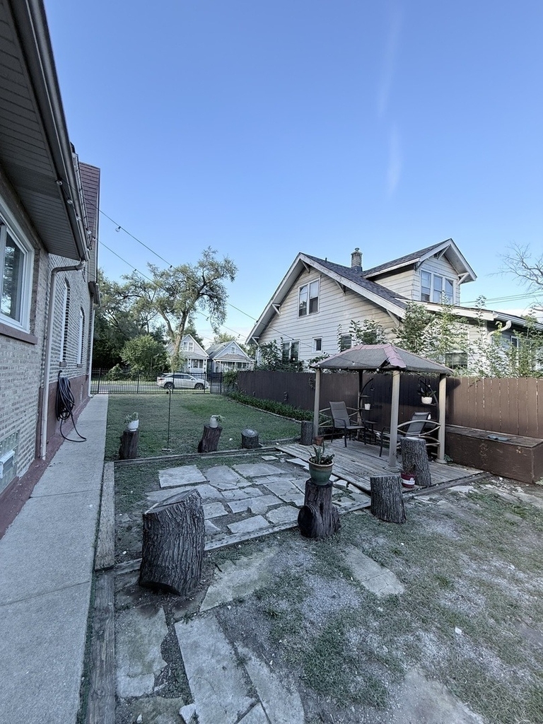 223 W 106th Street - Photo 19