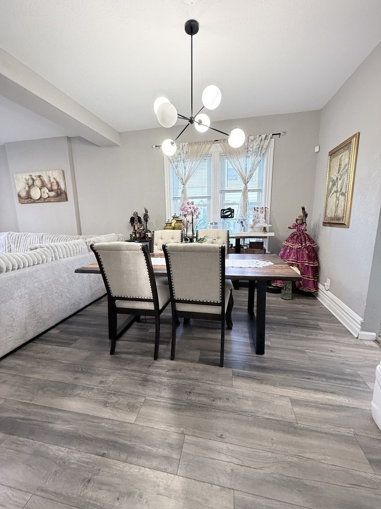223 W 106th Street - Photo 5