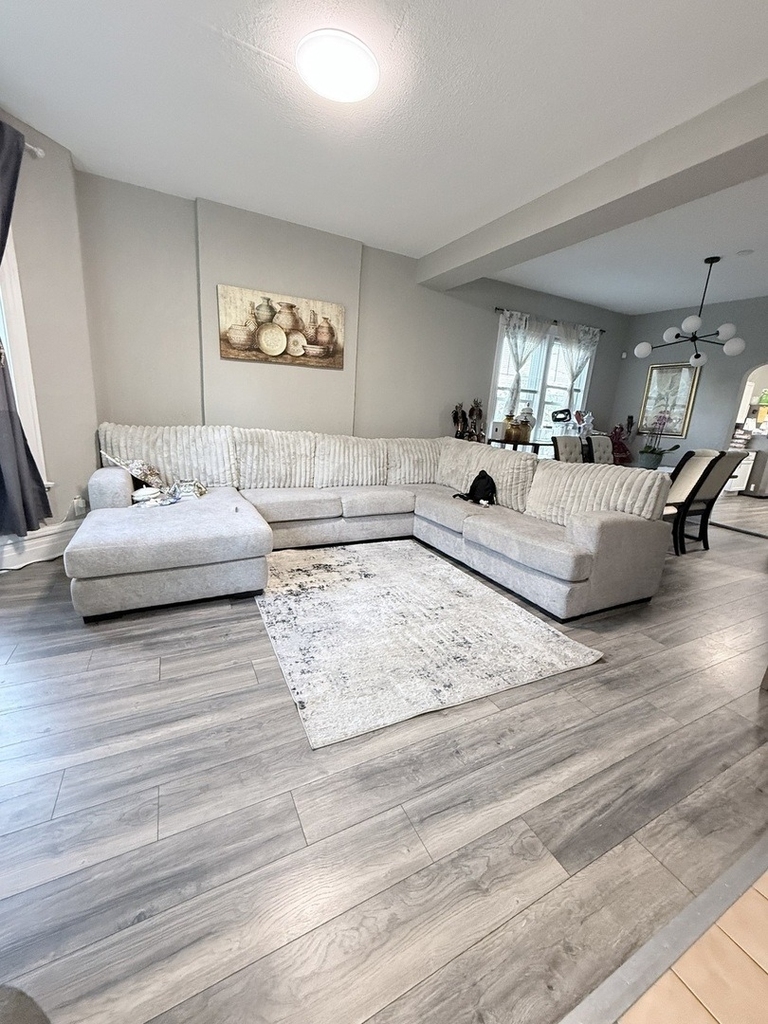 223 W 106th Street - Photo 3