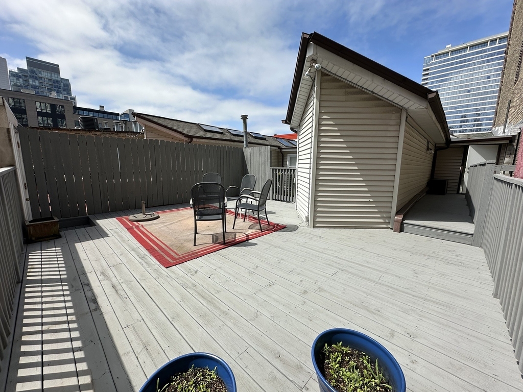 353 W Chicago Avenue - Photo 15