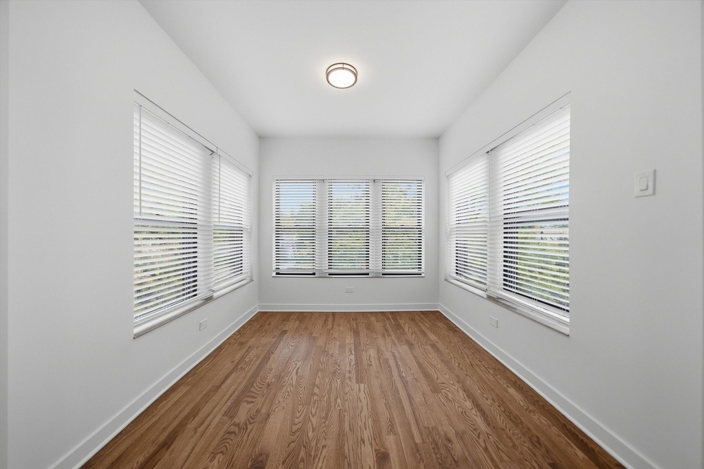 1431 W Howard Street - Photo 2