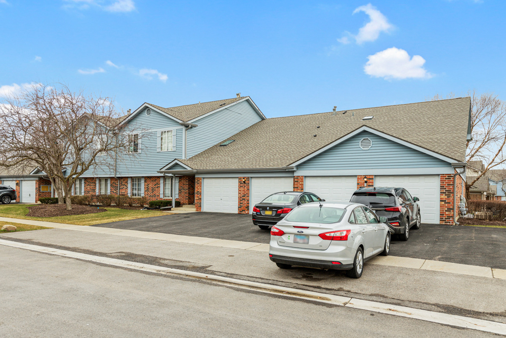 1665 Commodore Court - Photo 3