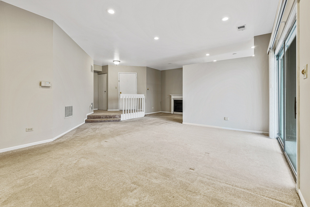 1665 Commodore Court - Photo 4
