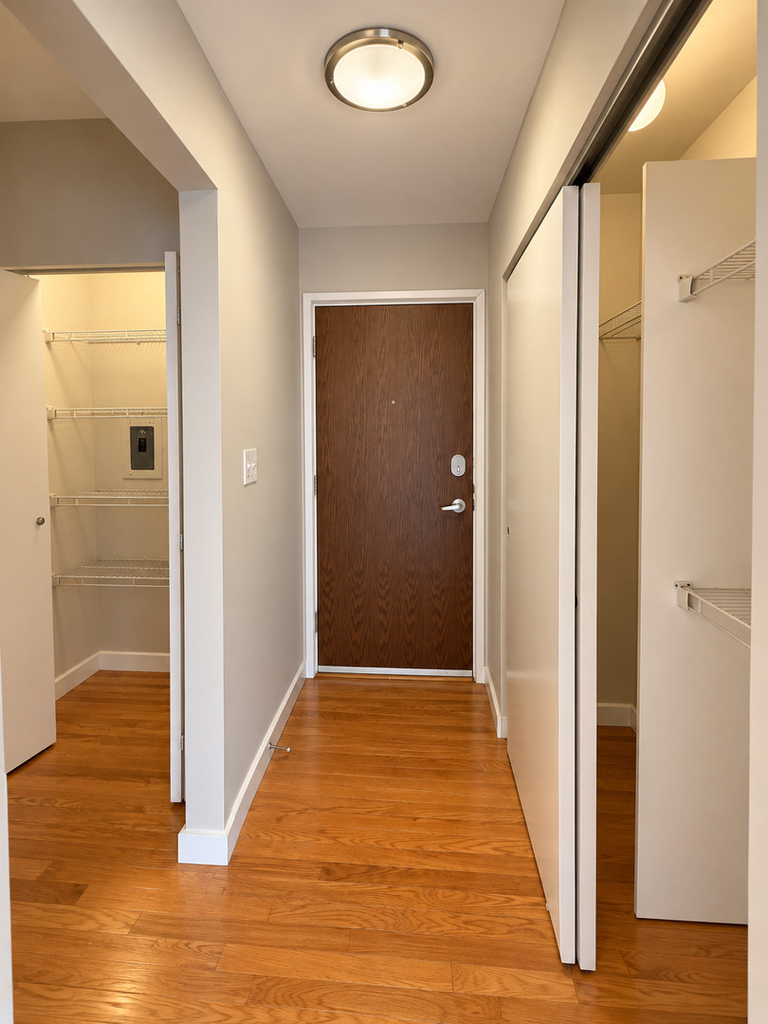 3610 N Pine Grove Avenue - Photo 7