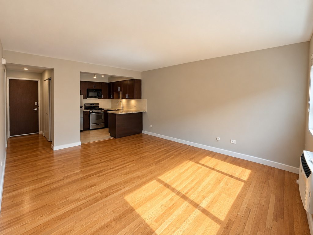 3610 N Pine Grove Avenue - Photo 3