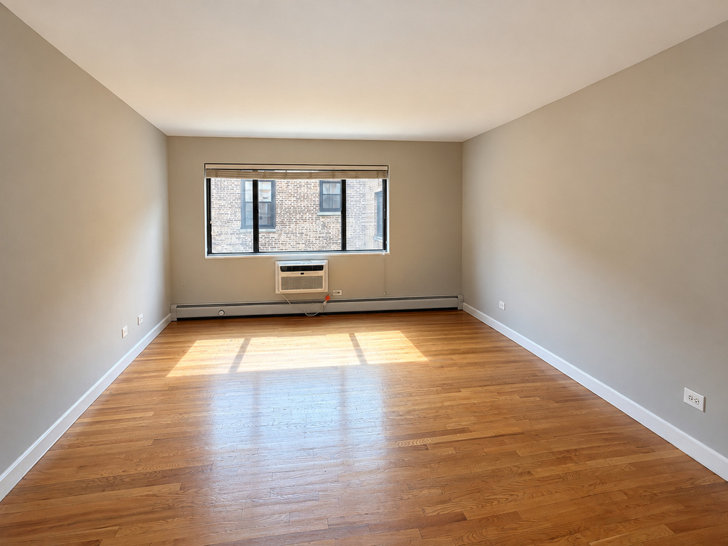 3610 N Pine Grove Avenue - Photo 4