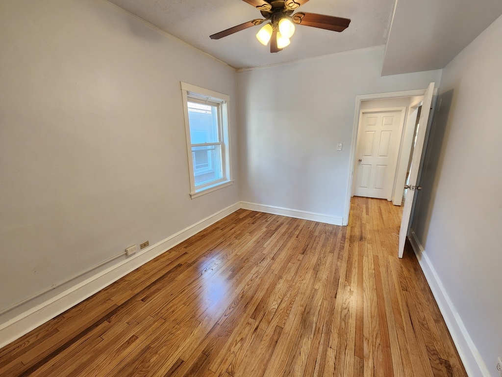 6210 N Francisco Avenue - Photo 10