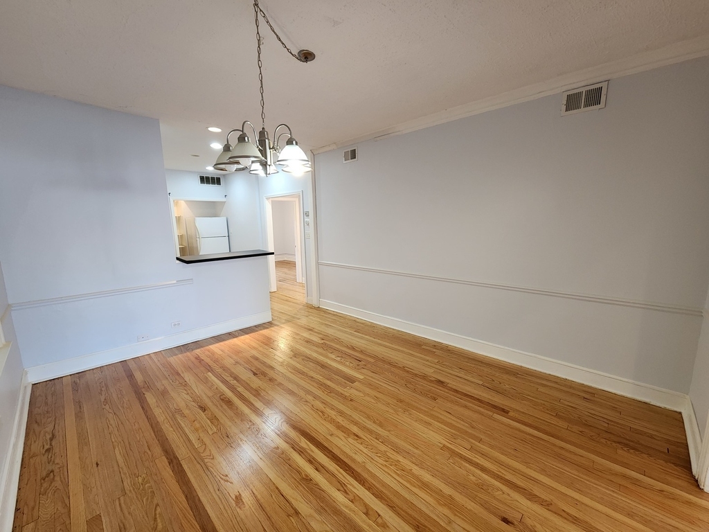 6210 N Francisco Avenue - Photo 6