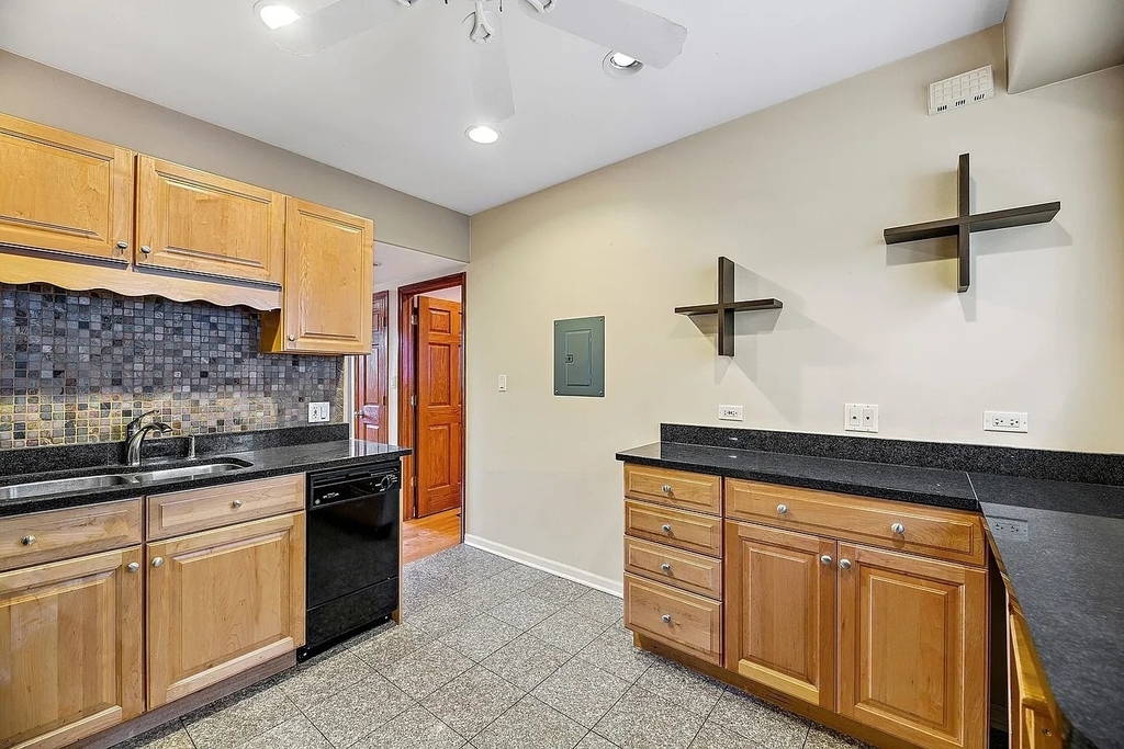 125 Callan Avenue - Photo 5
