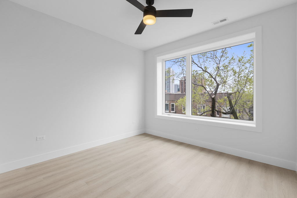 904 W Dakin Street - Photo 13
