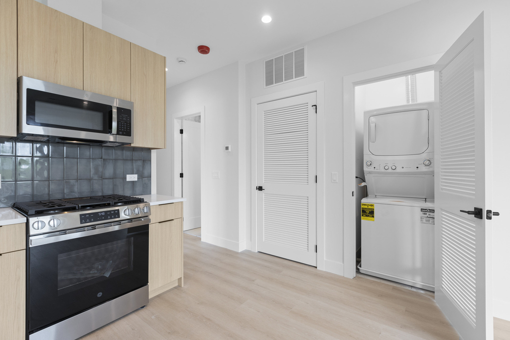 904 W Dakin Street - Photo 12