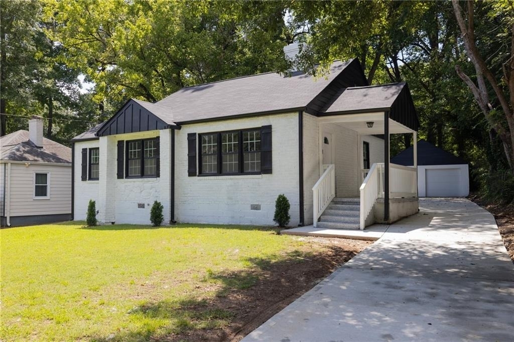 1803 S Gordon Street Sw - Photo 1