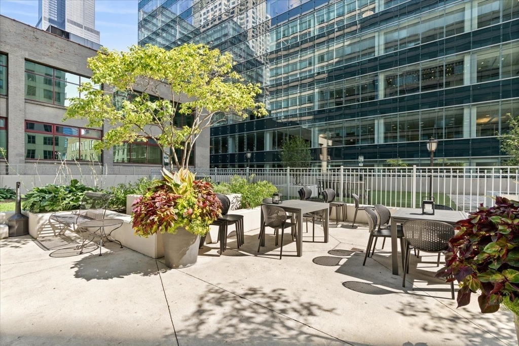 125 S Jefferson Street - Photo 18