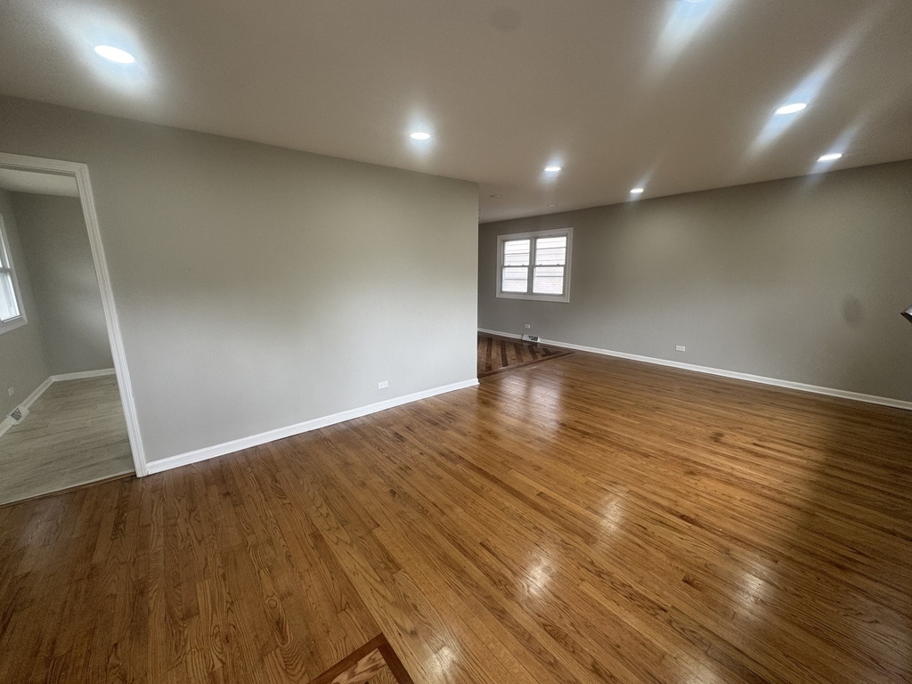 14475 Lincoln Avenue - Photo 3
