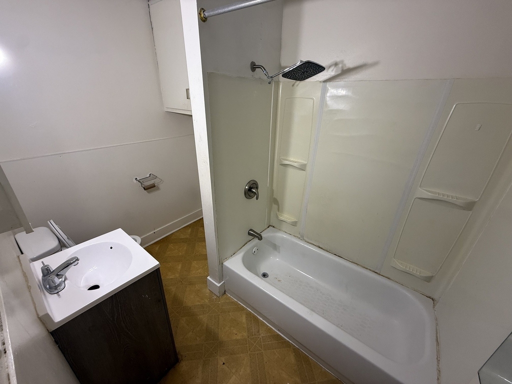 773 E New York Street - Photo 2