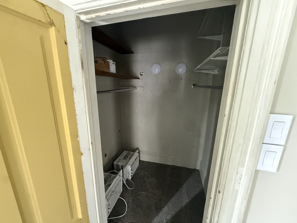 773 E New York Street - Photo 3