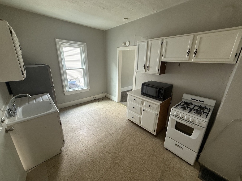 773 E New York Street - Photo 1