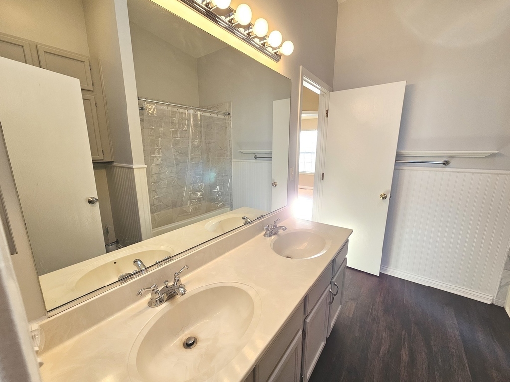 2315 N Meadows Lane - Photo 14