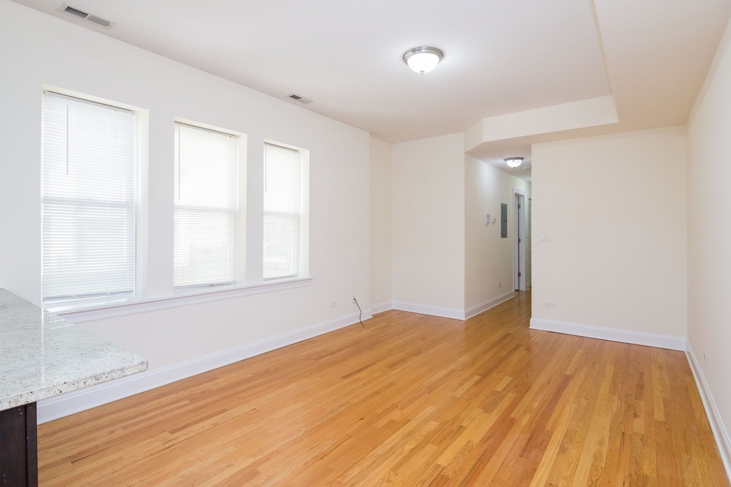 2035 W Arthur Avenue - Photo 6