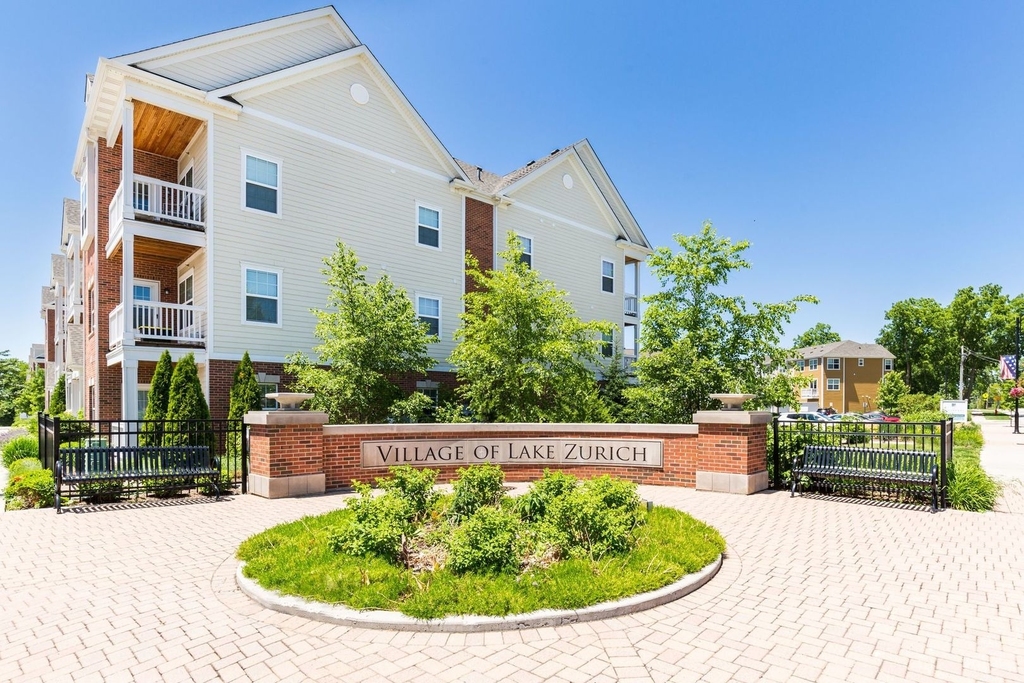 60 W Main Street - Photo 0