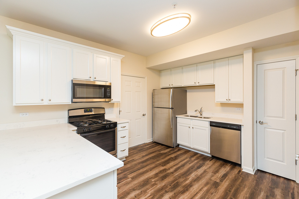 60 W Main Street - Photo 4